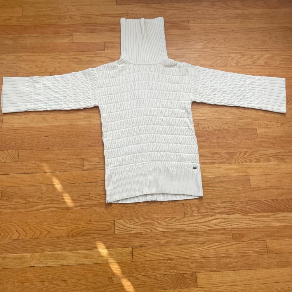 Lacoste white turtleneck tunic wool blended sweater Size: 38/S